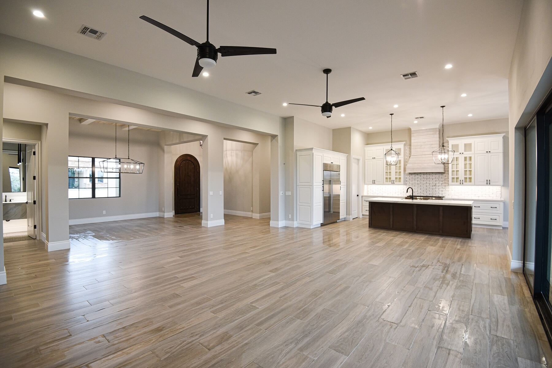 Great Room with Electric Fireplace in Cave Creek - Bordeaux Builders